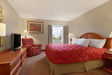 Hotel Ramada Inn  | Burlington | North Carolina | United States 13