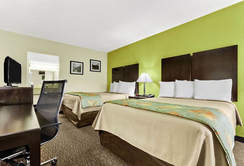 Hotel Super 8 Asheville  | Asheville | North Carolina | United States 1
