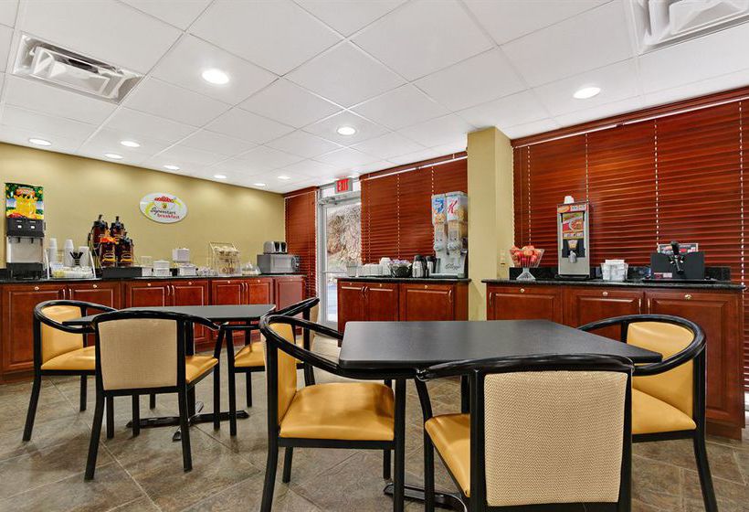 Hotel Super 8 Asheville  | Asheville | North Carolina | United States 6