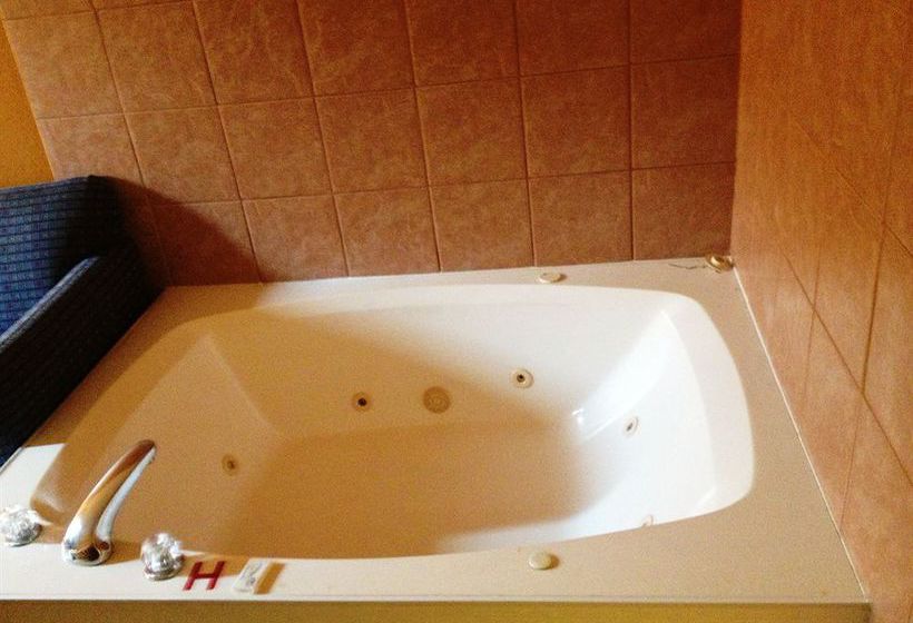 Hotel Real Value Inn  | Memphis | Tennessee | United States 14