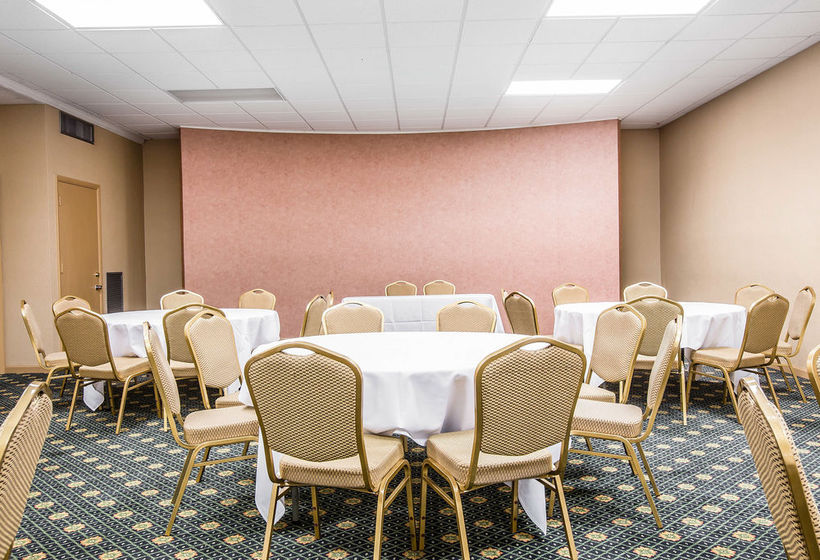 Hotel Quality Inn & Suites Airpark East   | Greensboro | North Carolina | United States 2