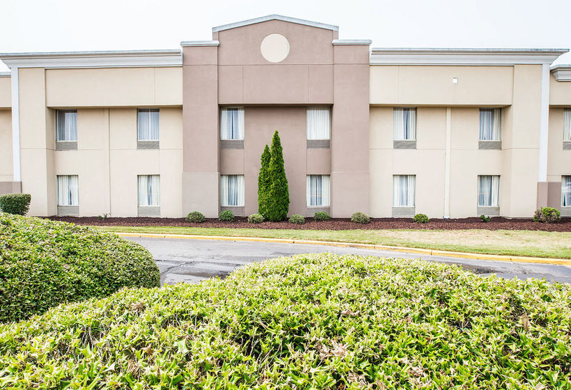 Hotel Quality Inn & Suites Airpark East   | Greensboro | North Carolina | United States 6