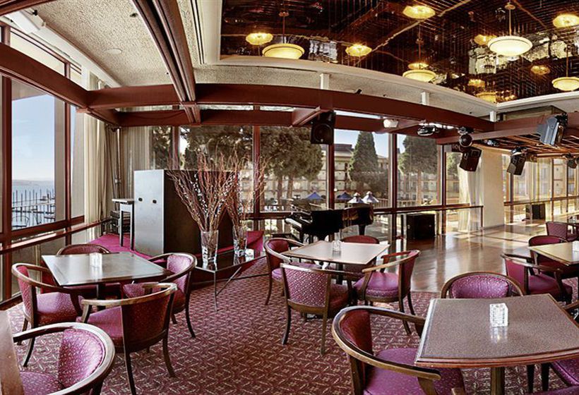 Red Lion Hotel on the River Jantzen Beach Portland  | Portland | Oregon | United States 8