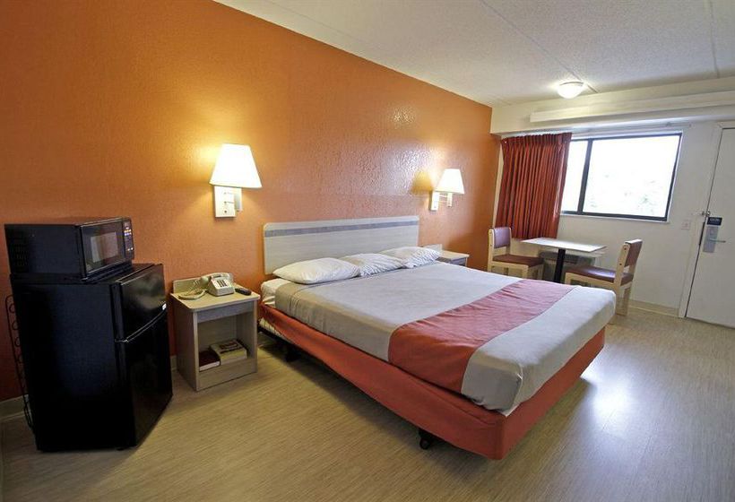 Hotel Red Roof Inn Coliseum  | Charlotte | North Carolina | United States 1