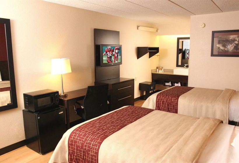 Hotel Red Roof PLUS+ Secaucus Meadowlands  | Secaucus | New Jersey | United States 7
