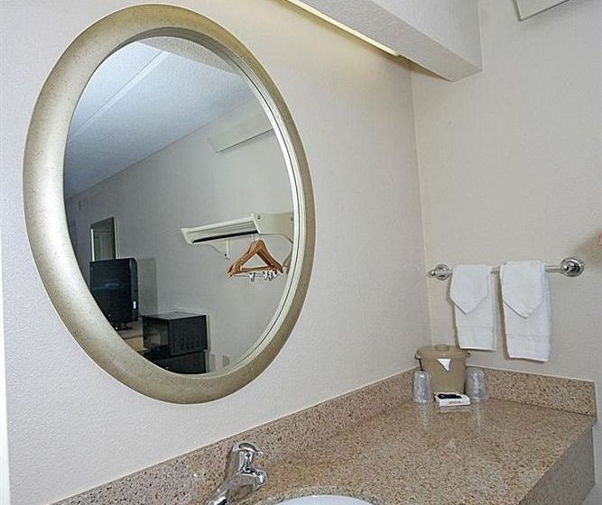 Hotel Red Roof Inn Airport  | Greensboro | North Carolina | United States 6