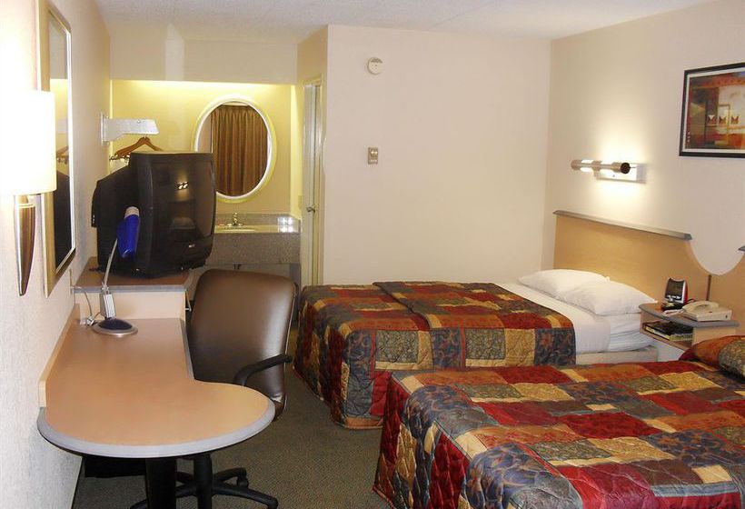 Hotel Red Roof Inn Cincinnati East Beechmont  | Cincinnati | Ohio | United States 2