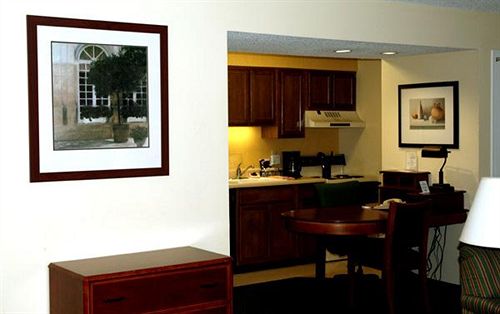 Residence Hawthorn Suites by Wyndham Akron    | Akron | Ohio | United States 5