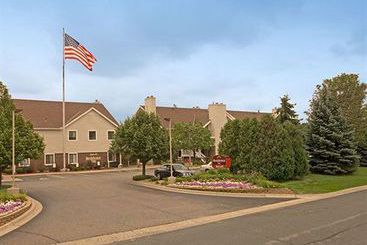 Sonesta ES Suites Minneapolis St. Paul Airport  