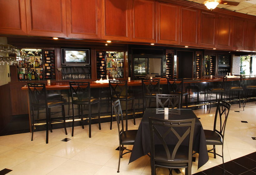 Wyndham Riverfront Little Rock hotel  | North Little Rock | Arkansas | United States 1