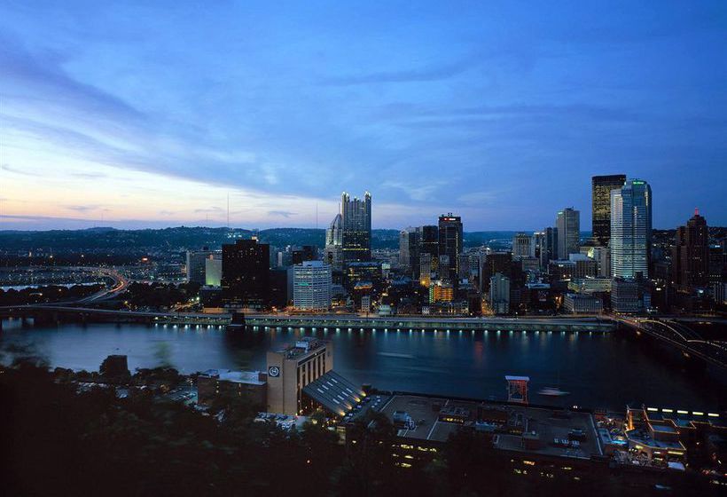 Sheraton Station Square Hotel 