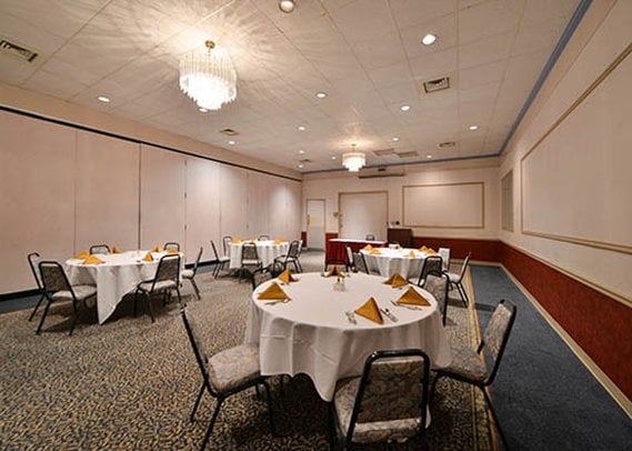 Clarion Hotel & Convention Center  | Cedar Rapids | Iowa | United States 11