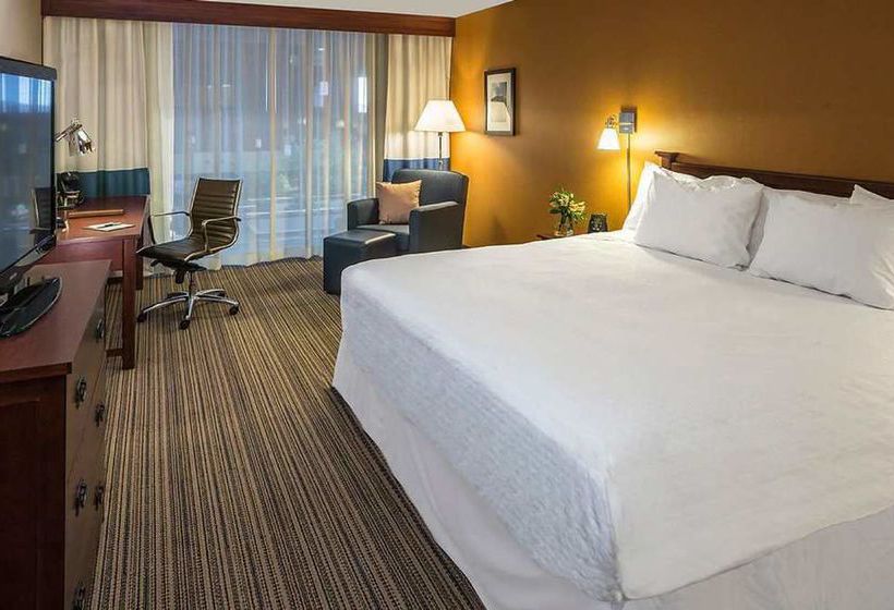 Hotel Four Points by Sheraton Pittsburgh North 