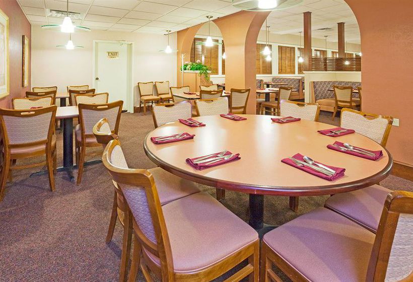 Hotel Holiday Inn Minot Riverside  | Minot | North Dakota | United States 10