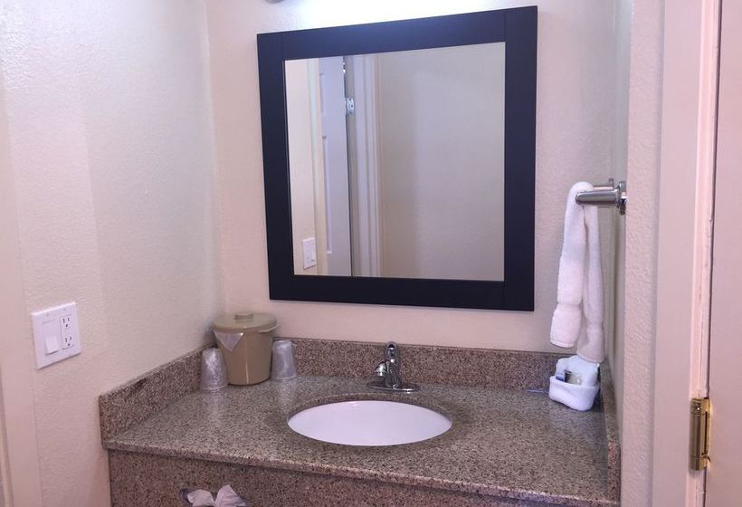 Hotel Travelodge Portland Airport  | Portland | Oregon | United States 12