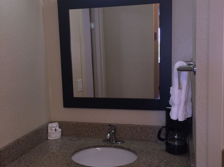 Hotel Travelodge Portland Airport  | Portland | Oregon | United States 17