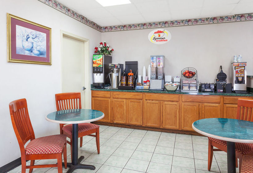 Hotel Super 8 Manasses  | Manassas | Virginia | United States 11