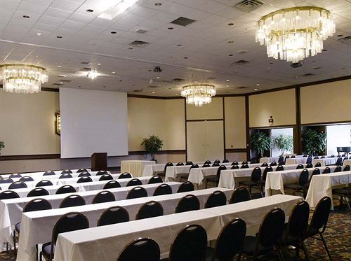 Mccamly Plaza Hotel   | Battle Creek | Michigan | United States 11