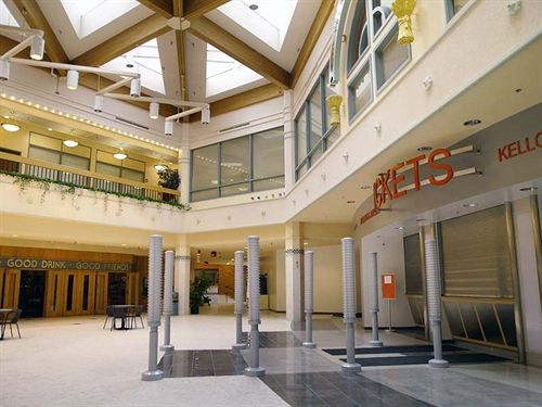 Mccamly Plaza Hotel   | Battle Creek | Michigan | United States 14