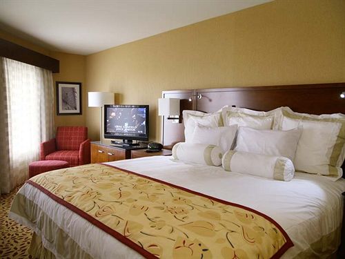 Mccamly Plaza Hotel   | Battle Creek | Michigan | United States 19