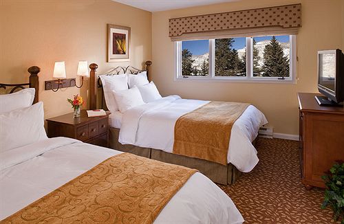 Hotel Marriott's Streamside Birch at Vail Vail Colorado