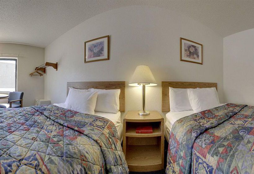 Motel Super 8 Hays KS  | Hays | Kansas | United States 2