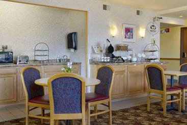 Super 8 Motel  | Appleton | Wisconsin | United States 5