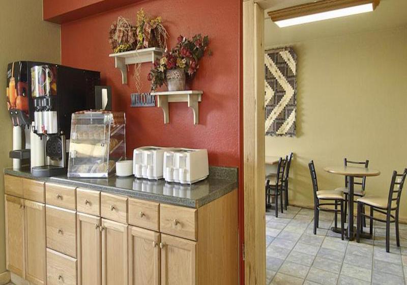 Hotel Super 8 Billings  | Billings | Montana | United States 7