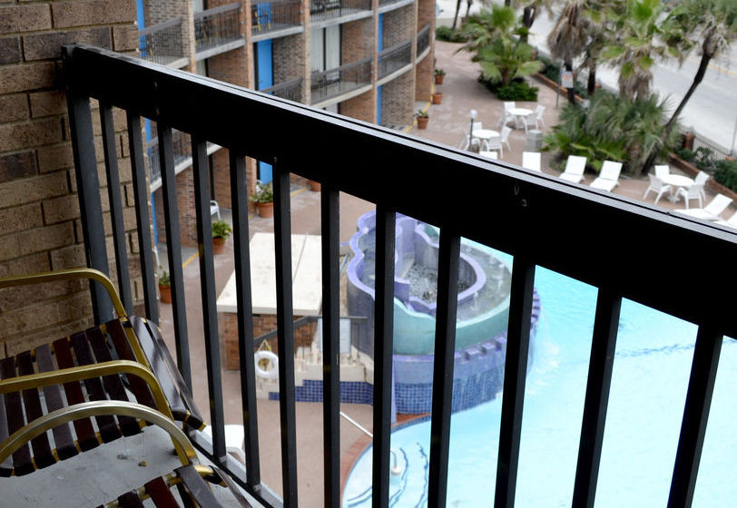 Hotel Commodore on the Beach  | Galveston | Texas | United States 10
