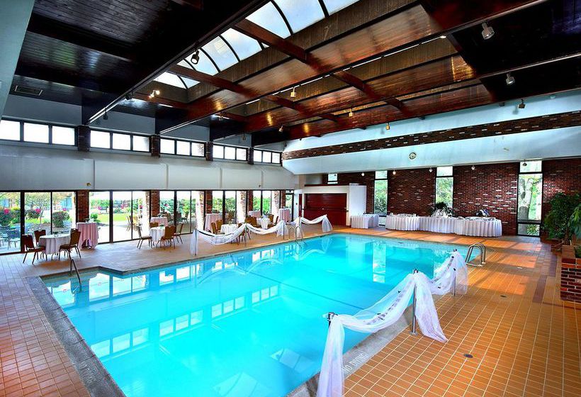 Hotel Inn at Nichols Village 