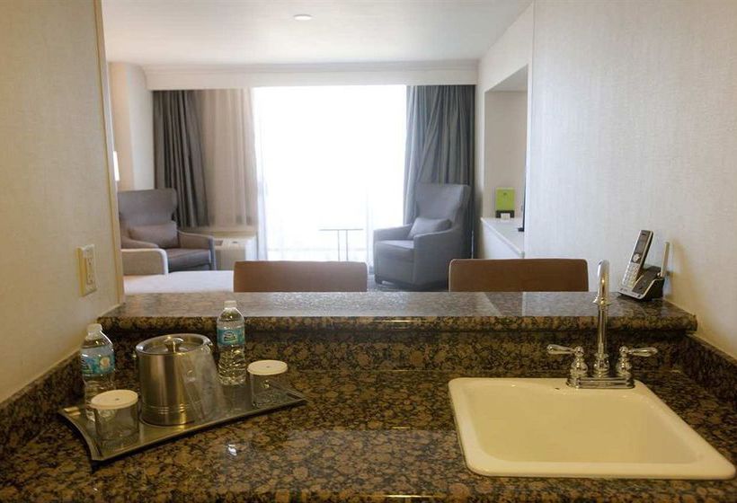 DoubleTree by Hilton Hotel Midland Plaza  | Midland | Texas | United States 18