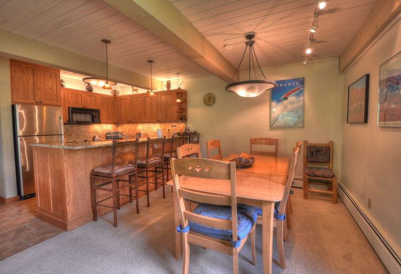 Hotel Top of the Village  | Snowmass Village | Colorado | United States 18