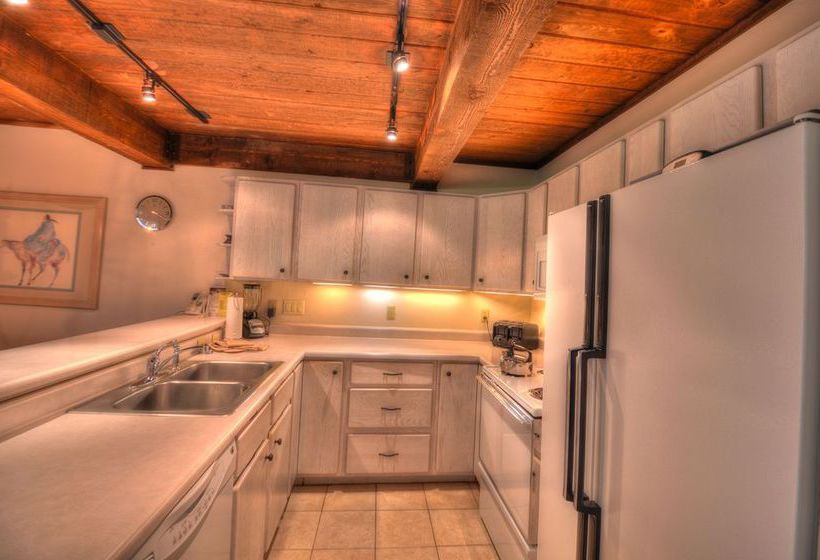 Hotel Top of the Village  | Snowmass Village | Colorado | United States 19