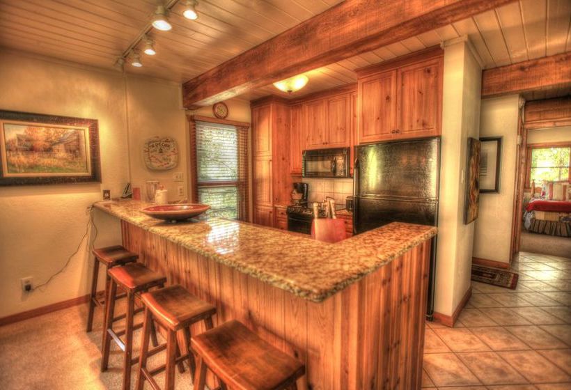 Hotel Top of the Village  | Snowmass Village | Colorado | United States 7