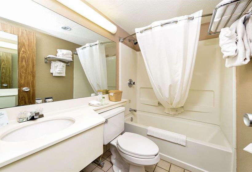 Hotel Kelly Inn Bismarck North  | Bismarck | North Dakota | United States 9