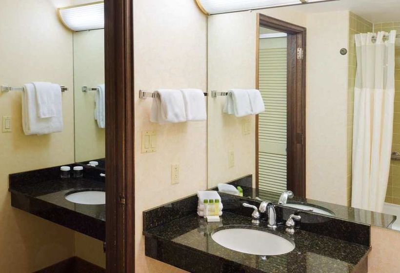 DoubleTree by Hilton Hotel Missoula - Edgewater  | Missoula | Montana | United States 16