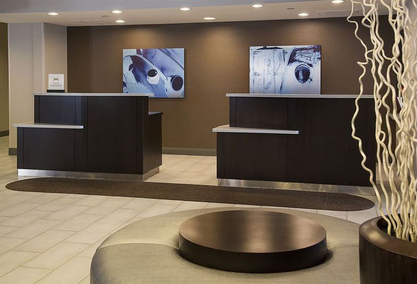 DoubleTree by Hilton Hotel Detroit - Novi  | Novi | Michigan | United States 14