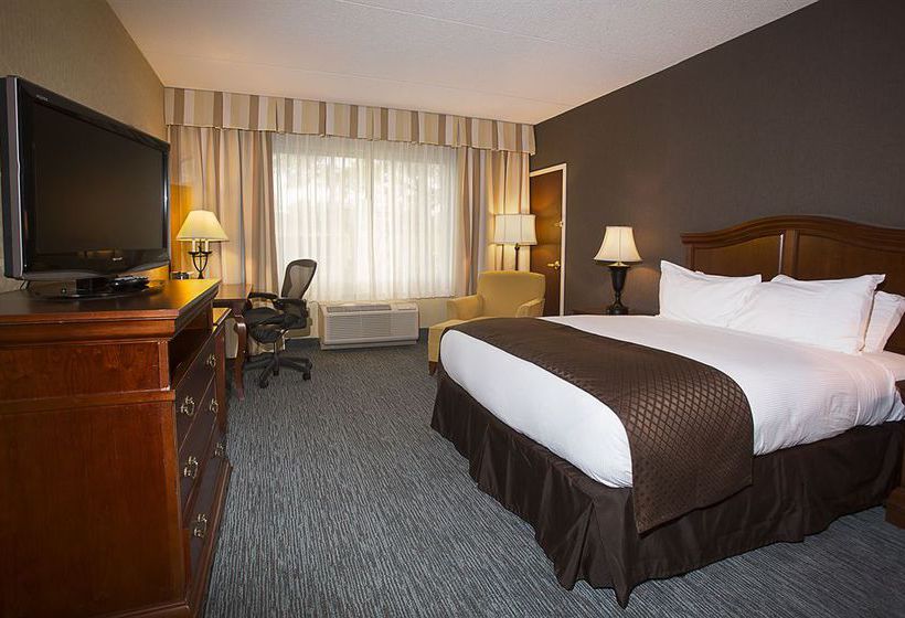 DoubleTree by Hilton Hotel Detroit - Novi  | Novi | Michigan | United States 15