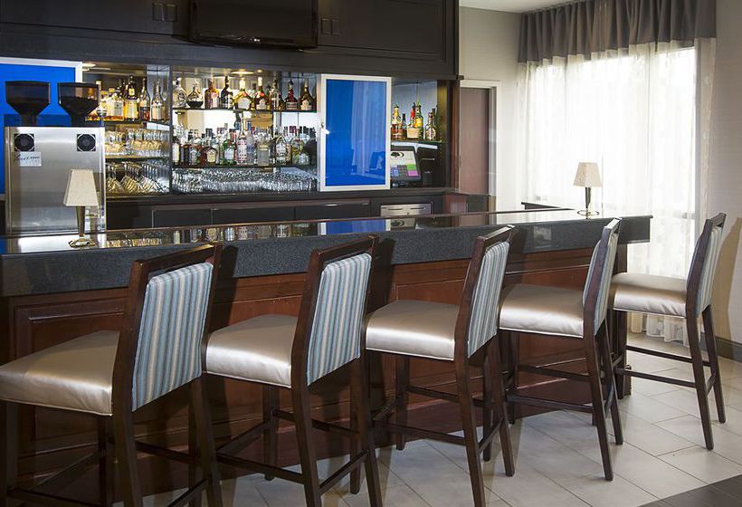 DoubleTree by Hilton Hotel Detroit - Novi  | Novi | Michigan | United States 17