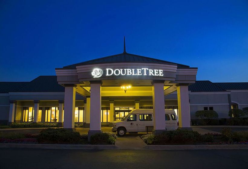 DoubleTree by Hilton Hotel Detroit - Novi  | Novi | Michigan | United States 19