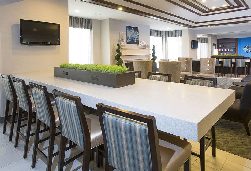 DoubleTree by Hilton Hotel Detroit - Novi  | Novi | Michigan | United States 8