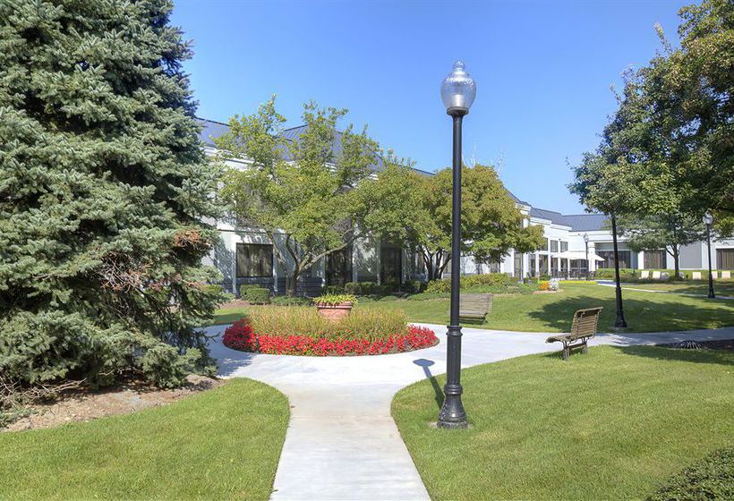 DoubleTree by Hilton Hotel Detroit - Novi  | Novi | Michigan | United States 9