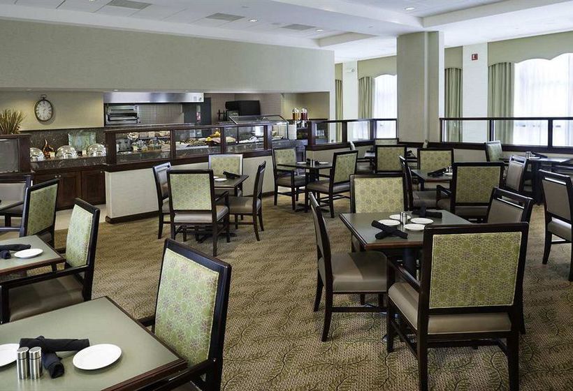 DoubleTree by Hilton Hotel Milwaukee - Brookfield  | Brookfield | Wisconsin | United States 12