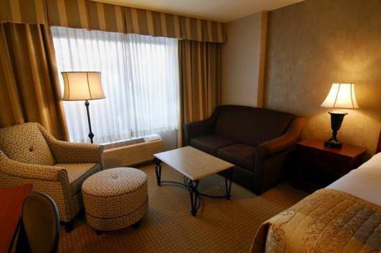 DoubleTree by Hilton Hotel Milwaukee - Brookfield  | Brookfield | Wisconsin | United States 16
