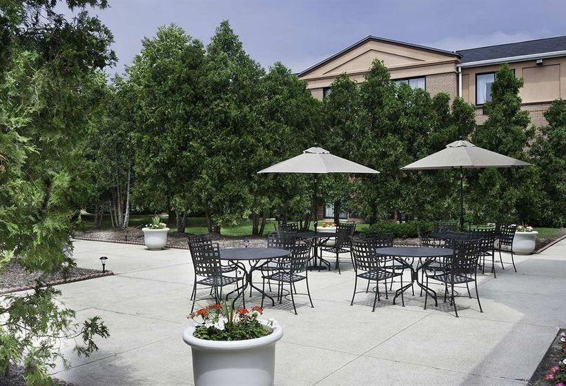 DoubleTree by Hilton Hotel Milwaukee - Brookfield  | Brookfield | Wisconsin | United States 9
