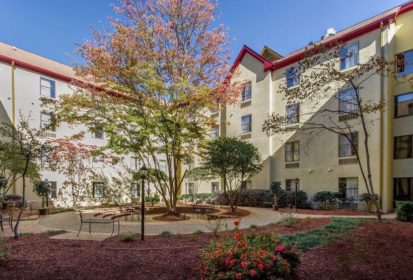 Hotel Red Roof Inn & Suites Atlanta - Midtown  | Atlanta | Georgia | United States 3