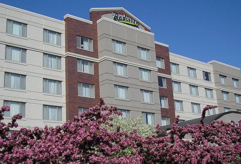 Hotel Radisson on John Deere Commons  | Moline | Illinois | United States 5