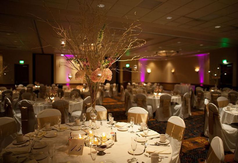 Radisson Quad City Plaza Hotel  | Davenport | Iowa | United States 10