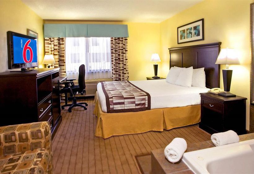 Hotel Baymont Inn & Suites Waterloo  | Waterloo | Iowa | United States 10