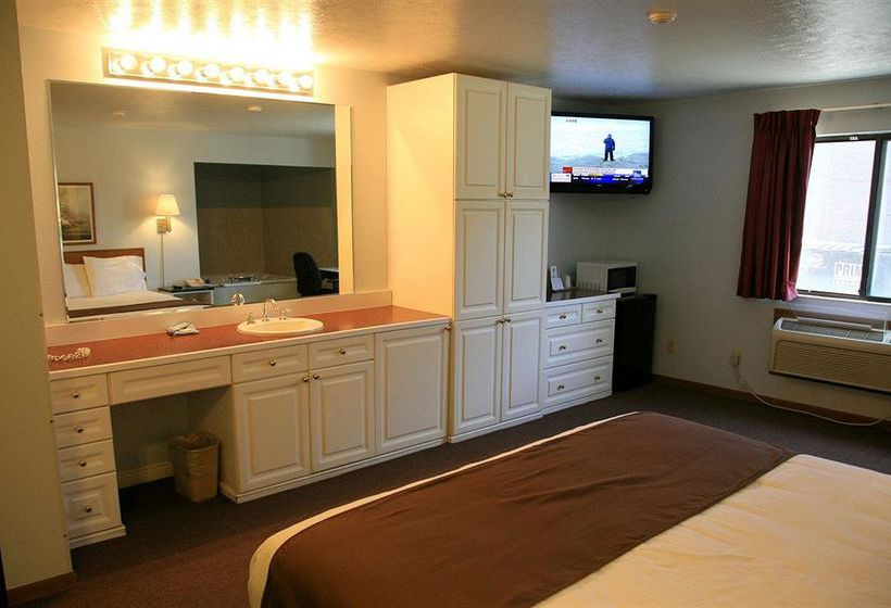 Hotel New Victorian Inn Norfolk  | Norfolk | Nebraska | United States 4